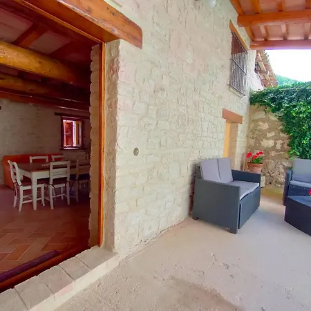 Cottege In Pietra Sul Fiume Holiday home *