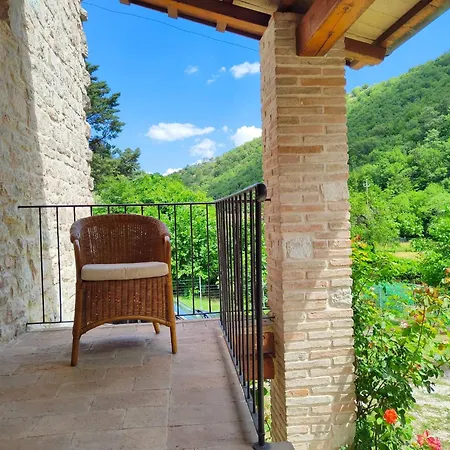 Cottege In Pietra Sul Fiume Holiday home *