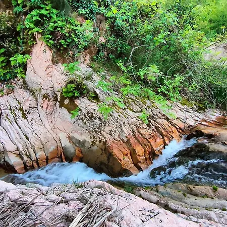 Cottege In Pietra Sul Fiume