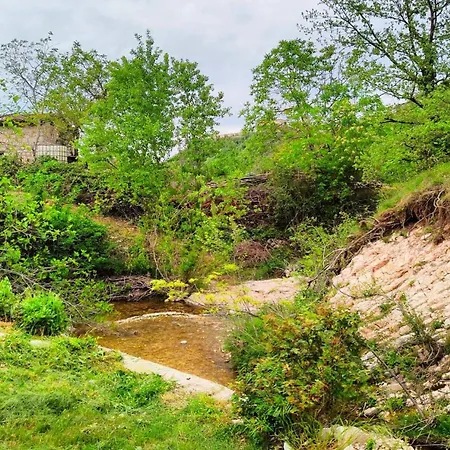 Cottege In Pietra Sul Fiume Сasa de vacaciones Frontone