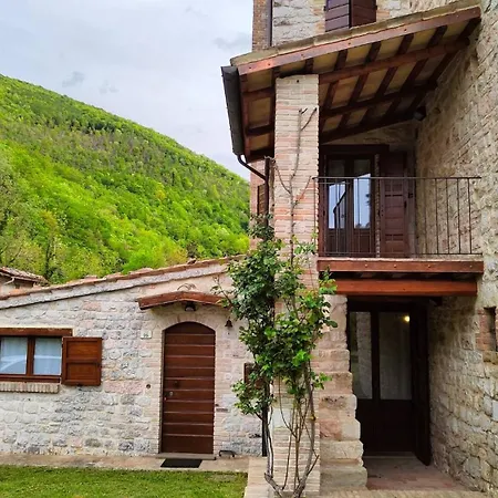 Cottege In Pietra Sul Fiume Holiday home *
