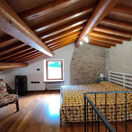 Holiday home Cottege In Pietra Sul Fiume Frontone